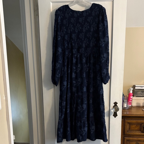 Chic Navy Blue Long Sleeve Dress - Picture 3 of 6